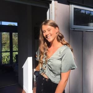 Meet your Posher, Ariel